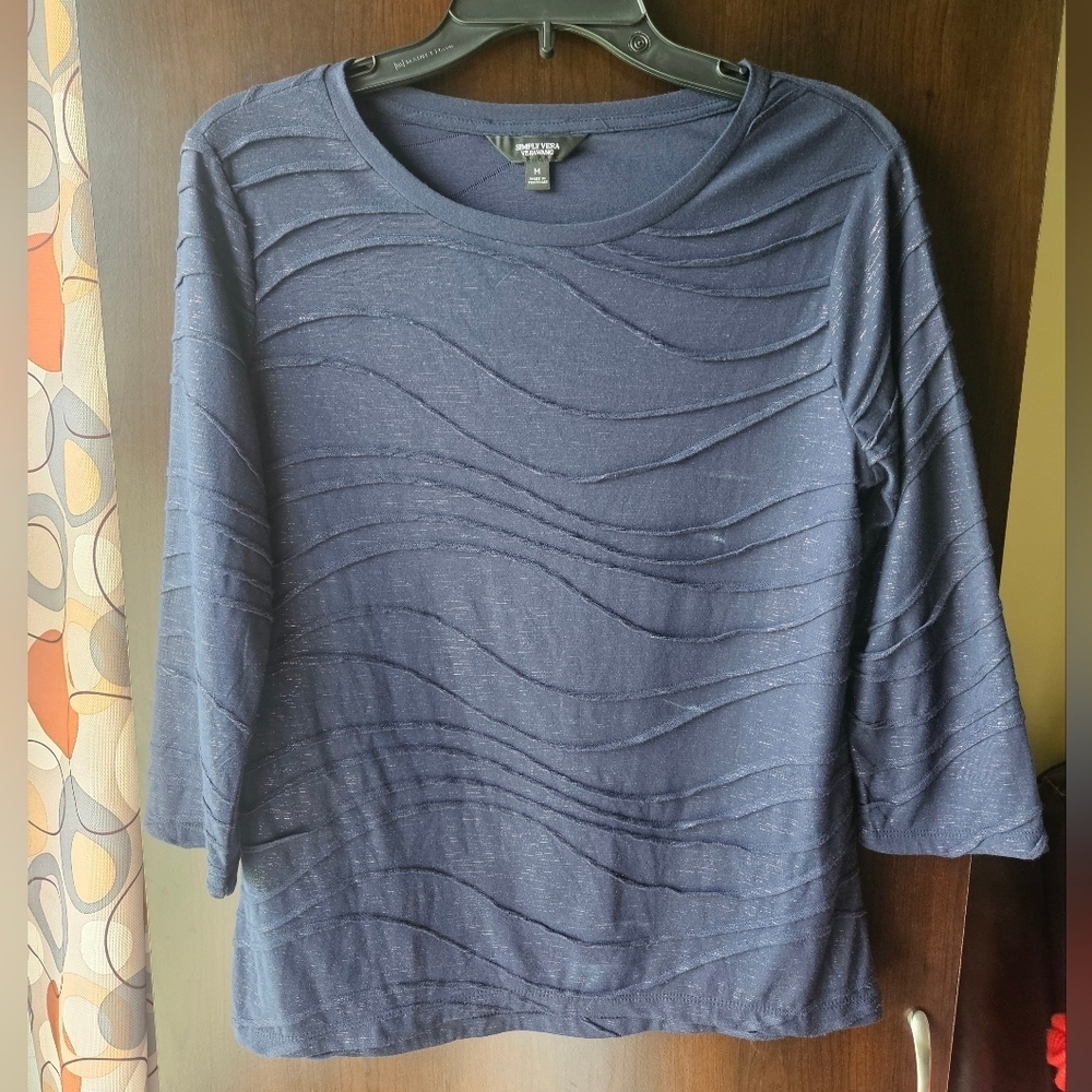 Simply Vera Wang Women's Navy Textured Top Size Medium